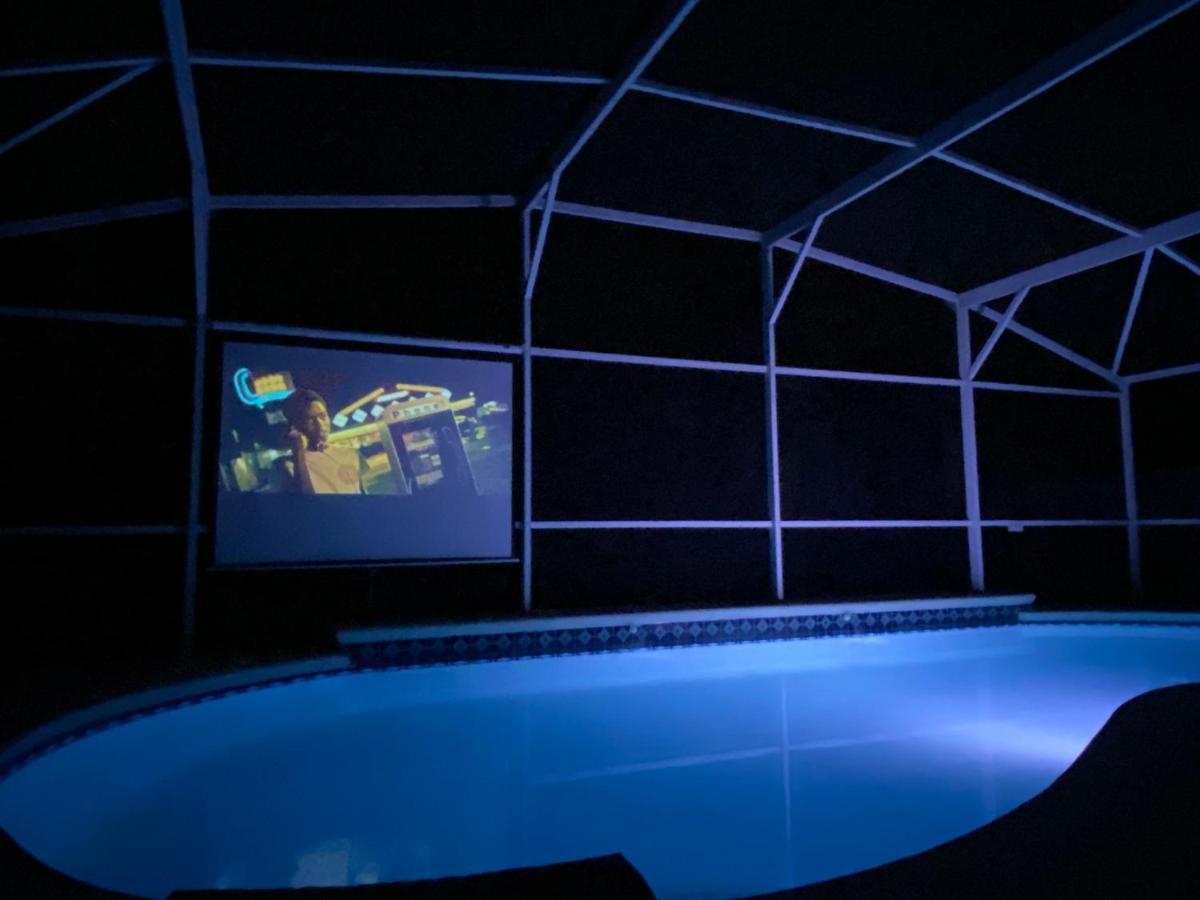 3 Bedroom Villa With Poolside Cinema And Games Room Close To Theme Parks Sleeps 6 Plus 2 Orlando Exterior foto
